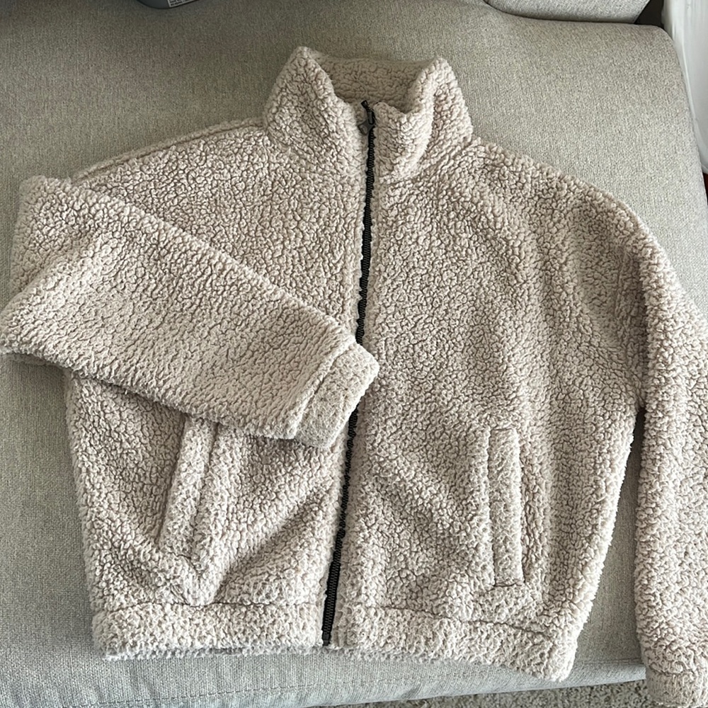 American eagle sherpa zip up. Small.